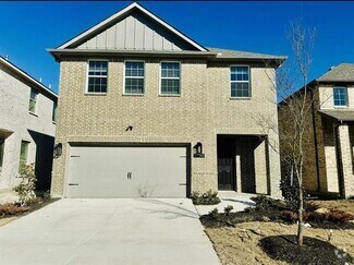 Building Photo - 2730 Woodland Ct