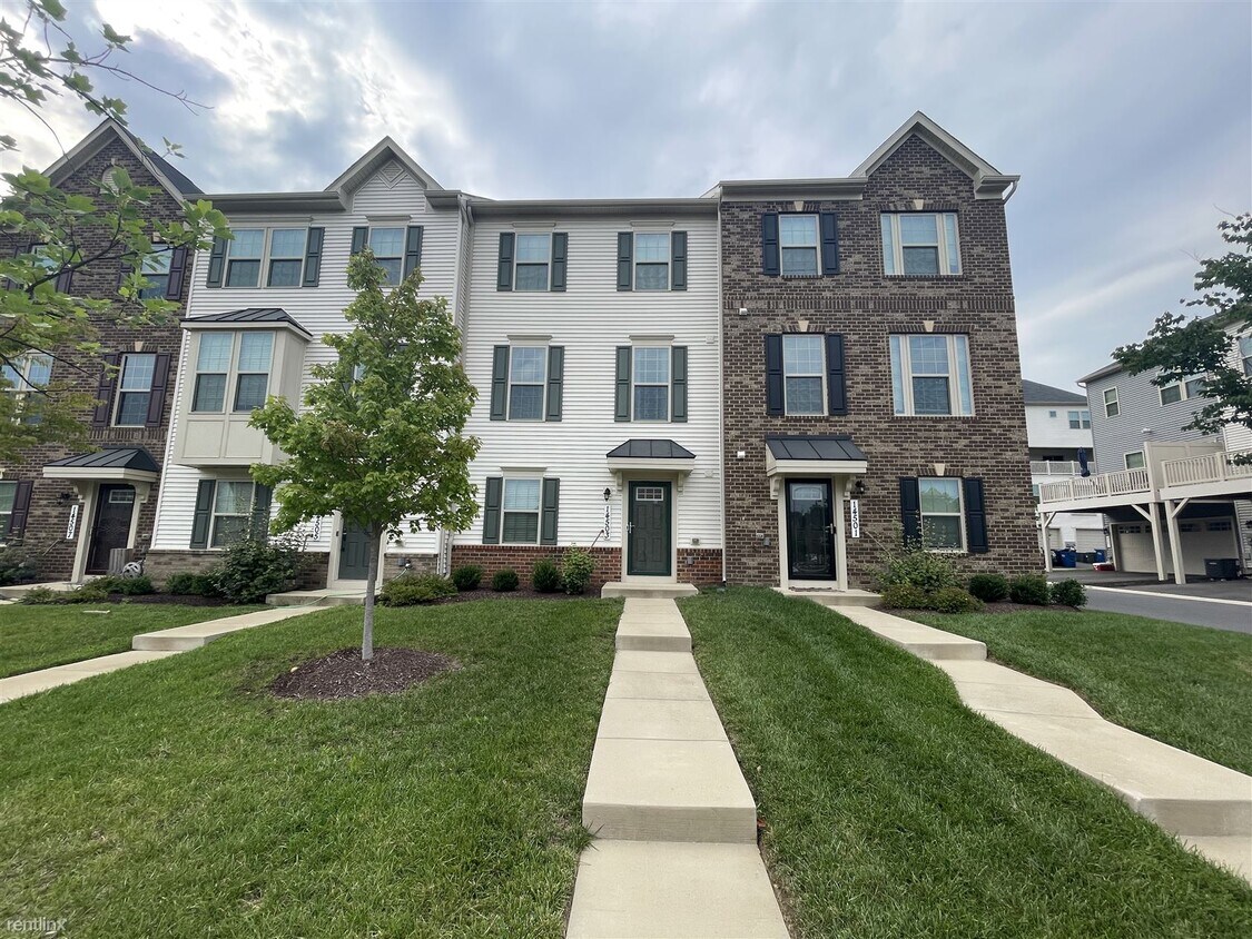 Primary Photo - 3 br, 2.5 bath Townhome - 14503 Hunts Farm...