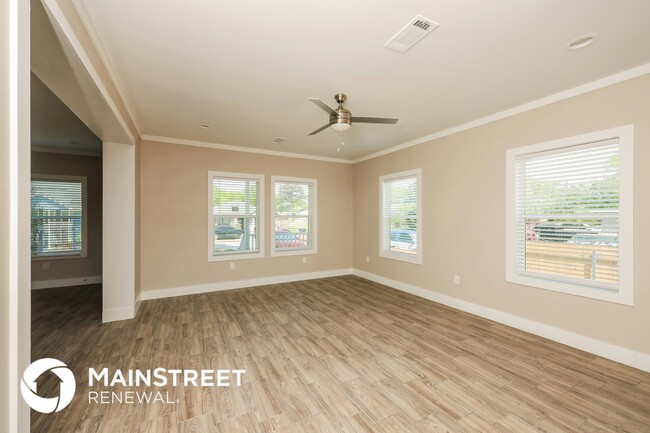 Foto del edificio - 1510 Maywood Ave