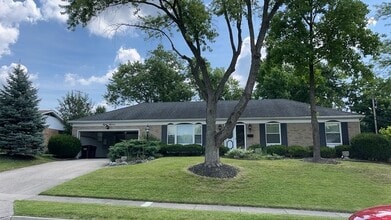 Building Photo - 811 Kenbrook Dr