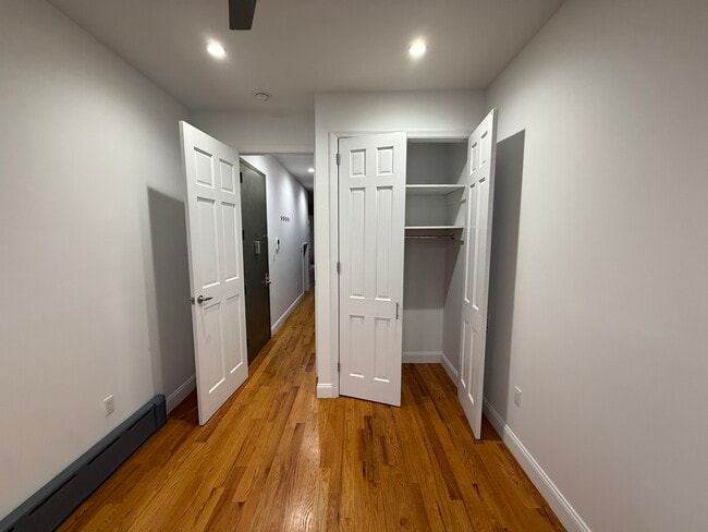 Foto del edificio - 308 Troutman St