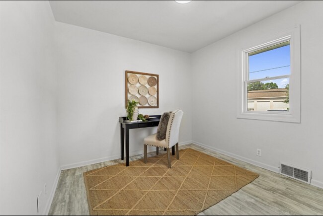 Foto del edificio - 521 E 2nd St