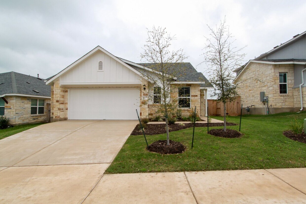 Newly Built 3 Bedroom, 2 Bath Home in Leander House Rental in Leander