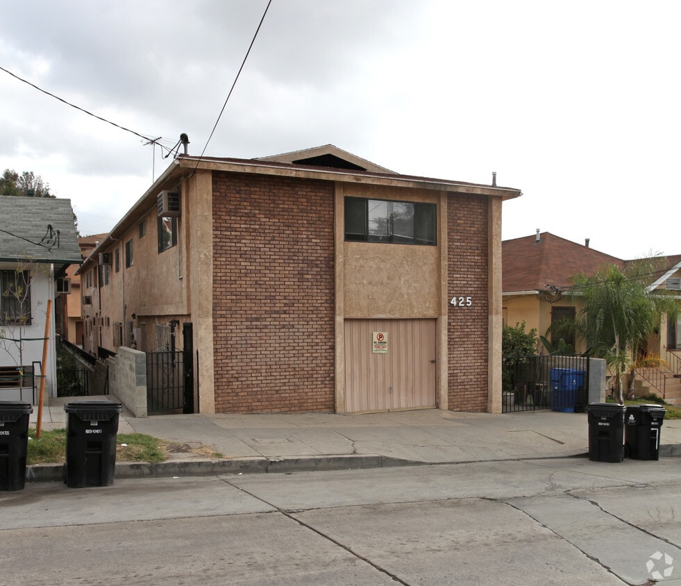 Building Photo - 425 Solano Ave