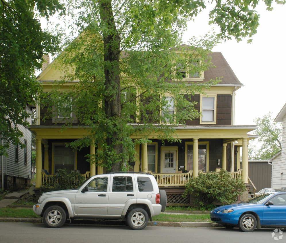 Primary Photo - 405 E Market St