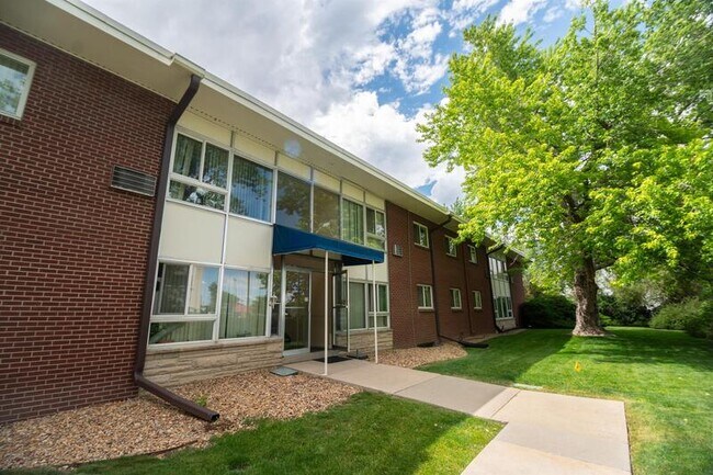 Building Photo - 6201 W Nevada Pl