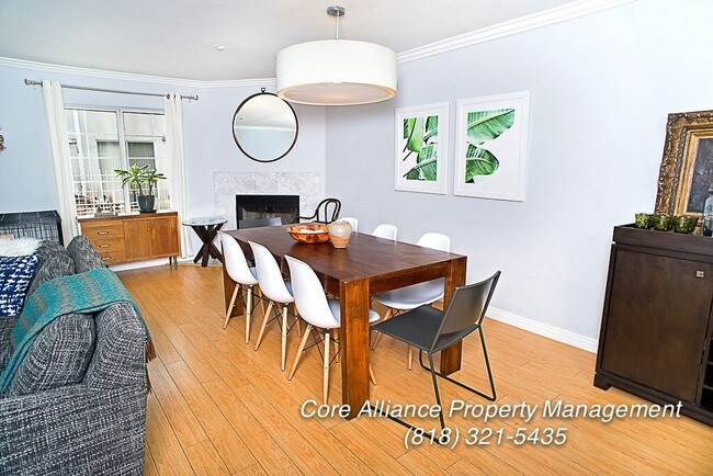 Foto del edificio - 15920 Sherman Way
