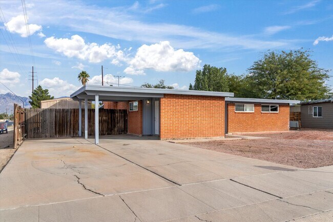 Foto del edificio - Great Eastside Home!