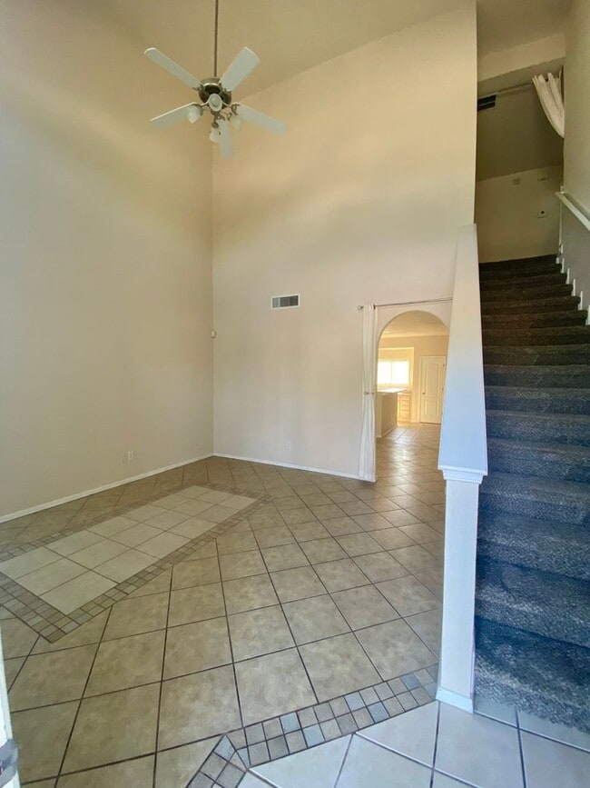 Building Photo - 3328 Green Ridge Ct