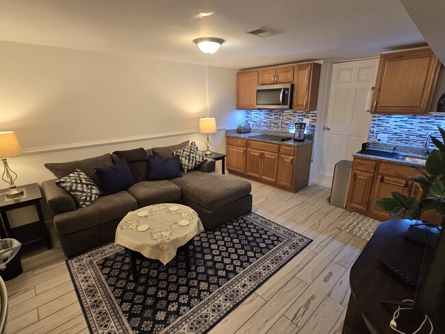 Foto del edificio - 619 Irving St NW