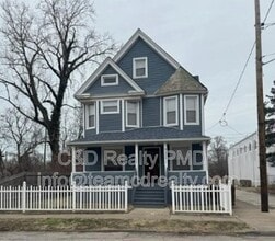 Building Photo - 10749 Hull Ave