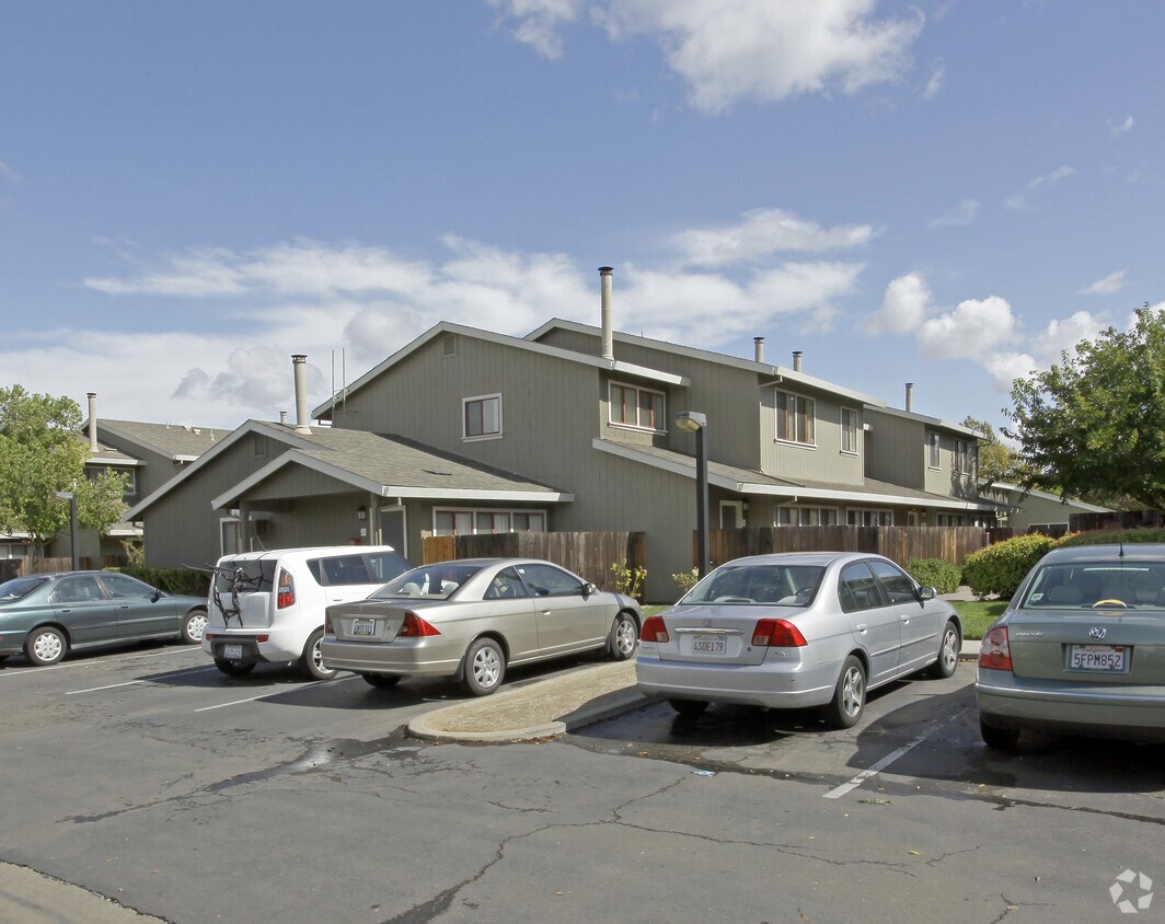 Chaparral Apartments Davis, CA