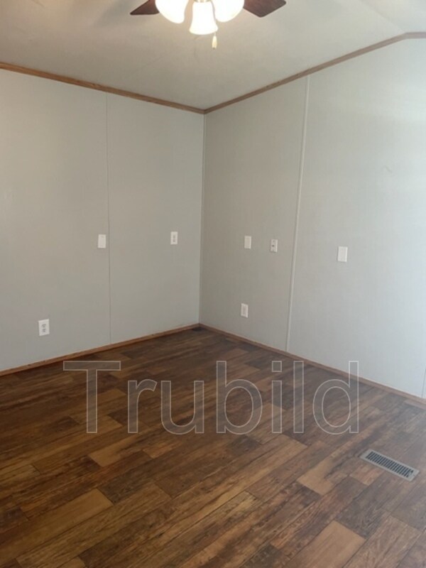 Building Photo - 27 Somerset Dr