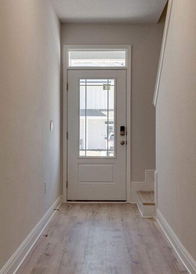 Foto del edificio - NEWER LUXURY TOWNHOME IN SANTA ROSA BEACH