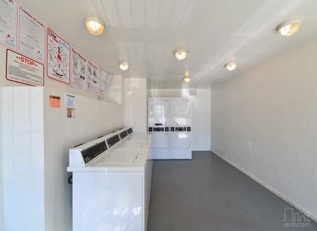 Building Photo - 5441 Pardee St