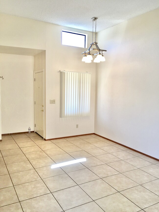 High Ceilings and Clerestory Windows keeps home Light & Bright - 2855 N Palo Verde Ave