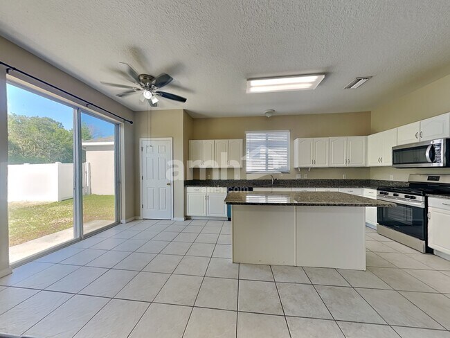 Foto del edificio - 16809 Hawkglen Pl