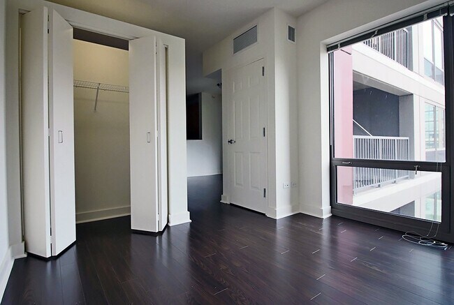 Foto del edificio - 904 S Clark St