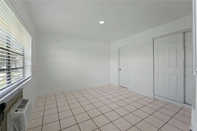 Foto del edificio - 380 SE 12th Ave