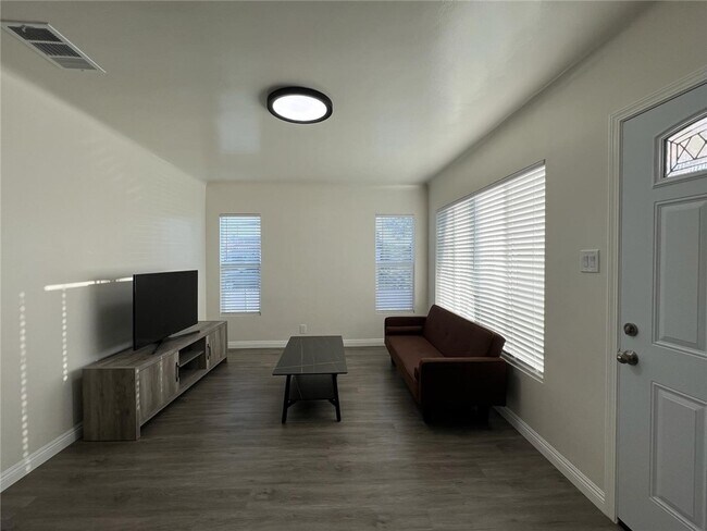 Foto del edificio - 400 N Moore Ave
