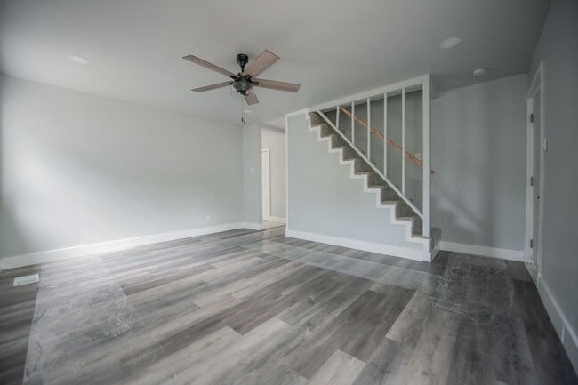 Foto del edificio - 4 bedroom 2 Bath home!!