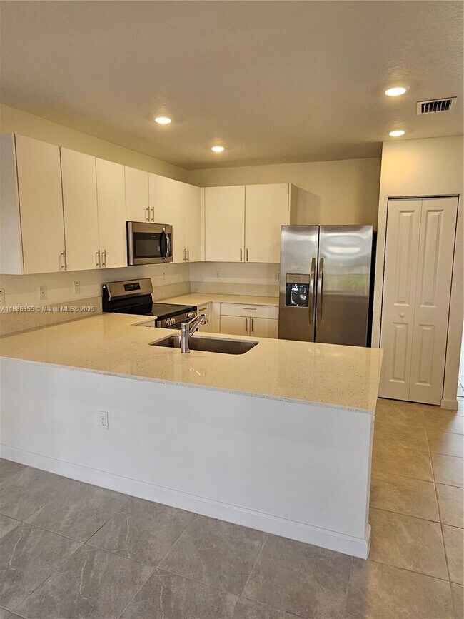 Foto del edificio - 5045 SW 37th St