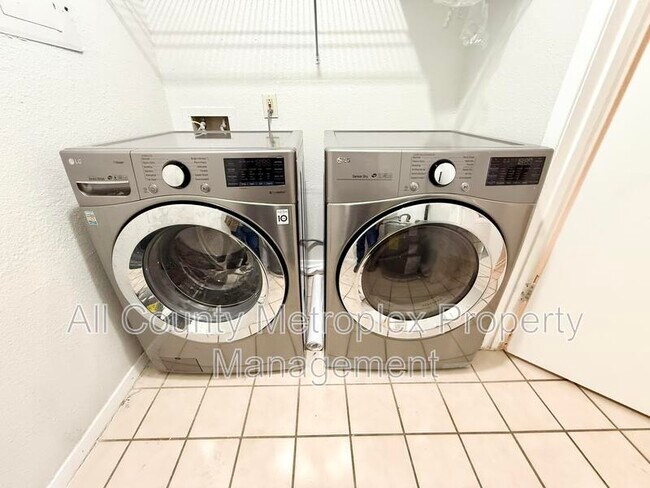 Foto del edificio - 12480 Abrams Rd