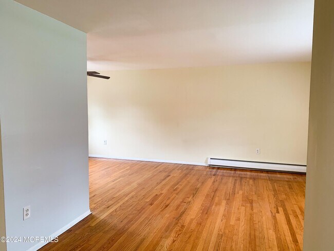 Foto del edificio - 364 Westwood Ave