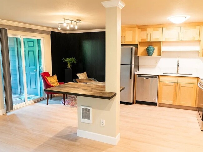 Photo - 7929 SW 40th Ave Apartment
