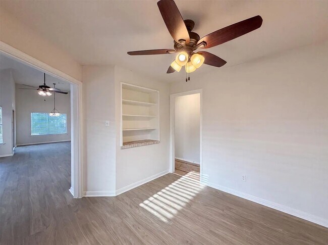 Foto del edificio - 11827 Meadowchase Dr