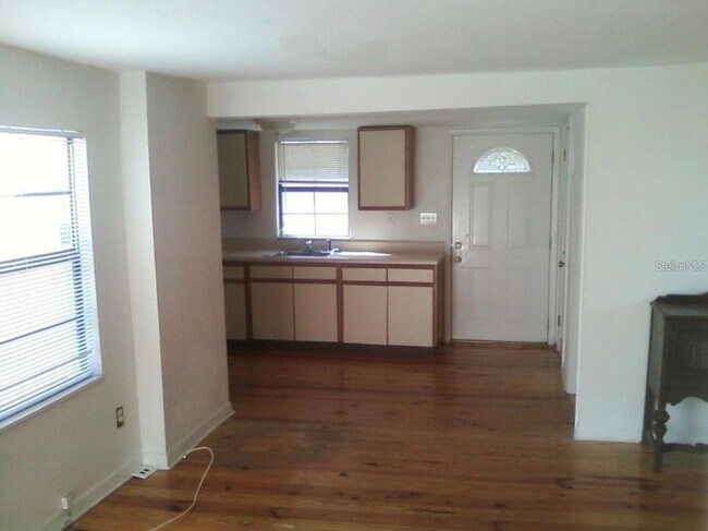 Photo - 7205 S Manhattan Ave House