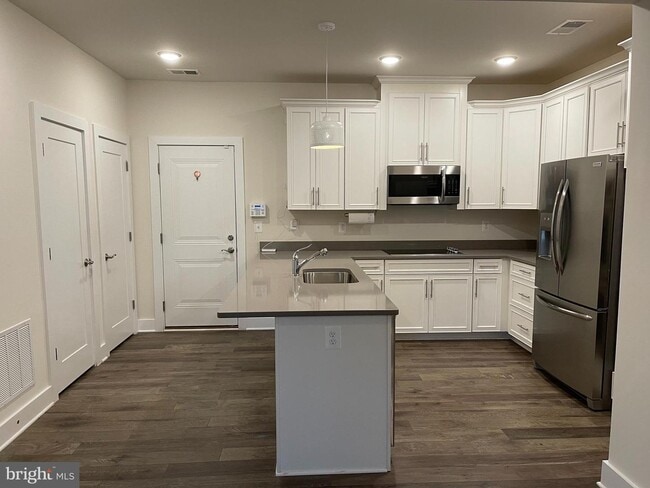 Building Photo - 20488 Milbridge Ter