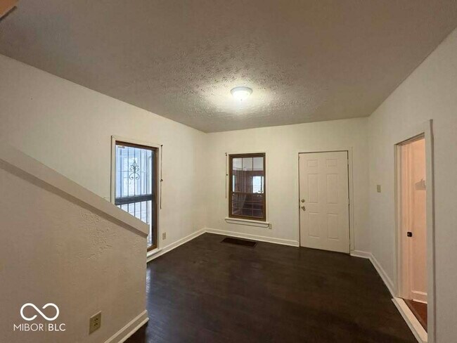 Foto del edificio - 2839 E 19th St