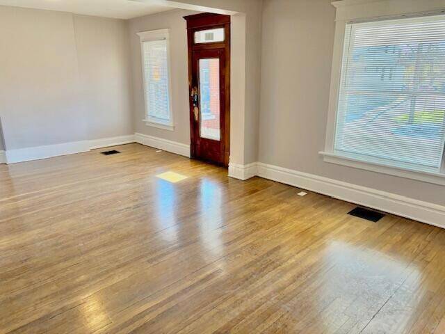 Foto del edificio - 356 E 20th Ave