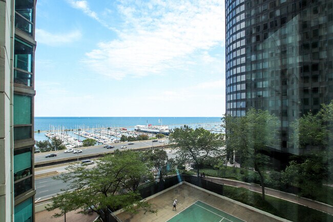 Foto del edificio - 195 N Harbor Dr