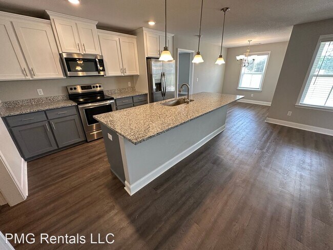 Foto del edificio - 4 br, 2 bath House - 108 Old Barn Road