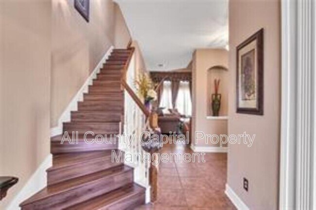 Building Photo - 27 Green Terrace Cove