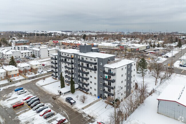 Photo du bâtiment - 252 King St E