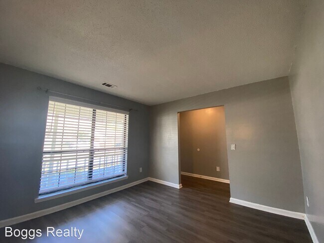 Building Photo - 3 br, 2 bath House - 970 Hawthorne Court