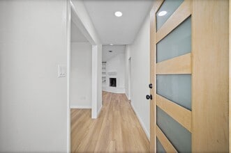 Building Photo - 10935 Silkwood Dr