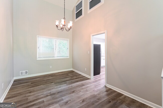 Foto del edificio - 1039 Huntingdon Ct