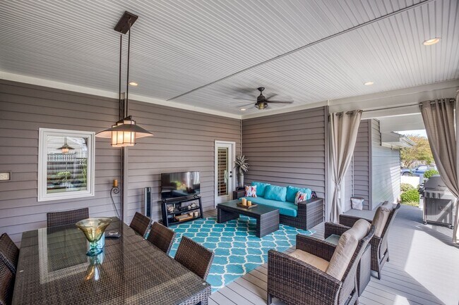 Foto del edificio - Gorgeous North End 4BR LONG TERM rental available in July