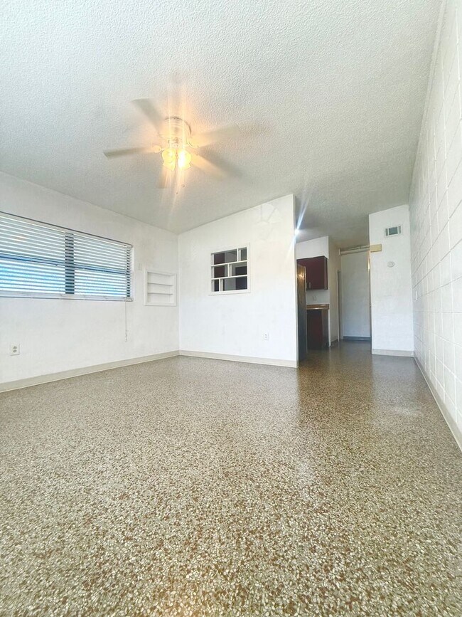 Foto del edificio - 2207 Vine St