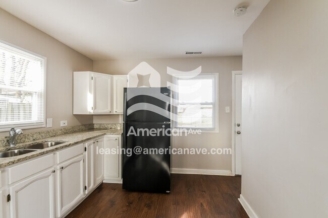 Building Photo - 2610 Horton Dr