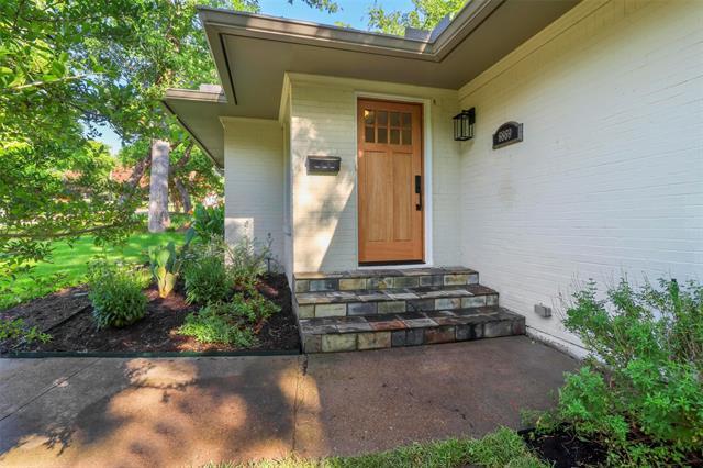 Foto del edificio - 6869 Burwood Ln