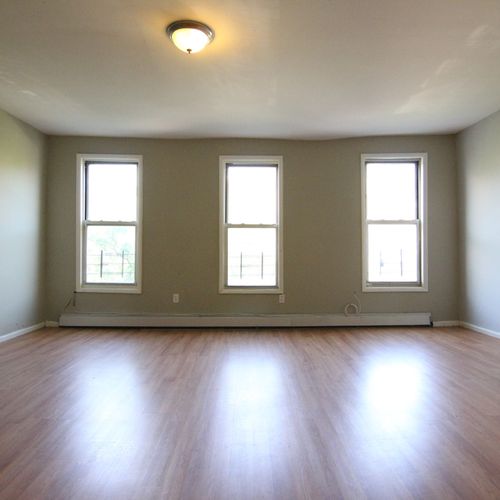 Foto del edificio - 646 Marcy Ave