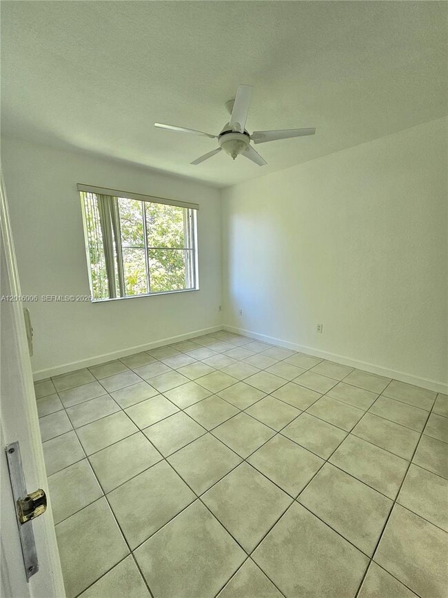 Foto del edificio - 17720 NW 73rd Ave