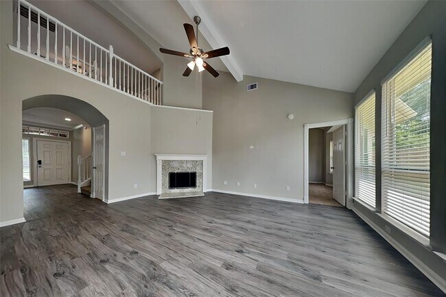 Foto del edificio - 17003 Fairway Glen Ln