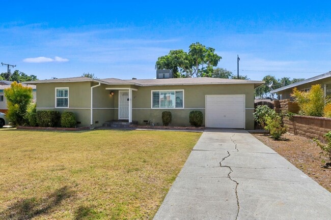 Building Photo - Lovely Single Family Home in Prime Fullerton Neighborhood