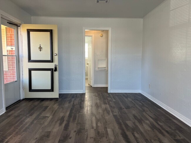 Foto del edificio - Charming 2 Bedroom